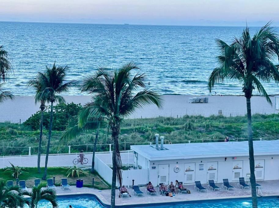 Apartamento Chic Ocean Front Studio! Miami Beach Exterior foto