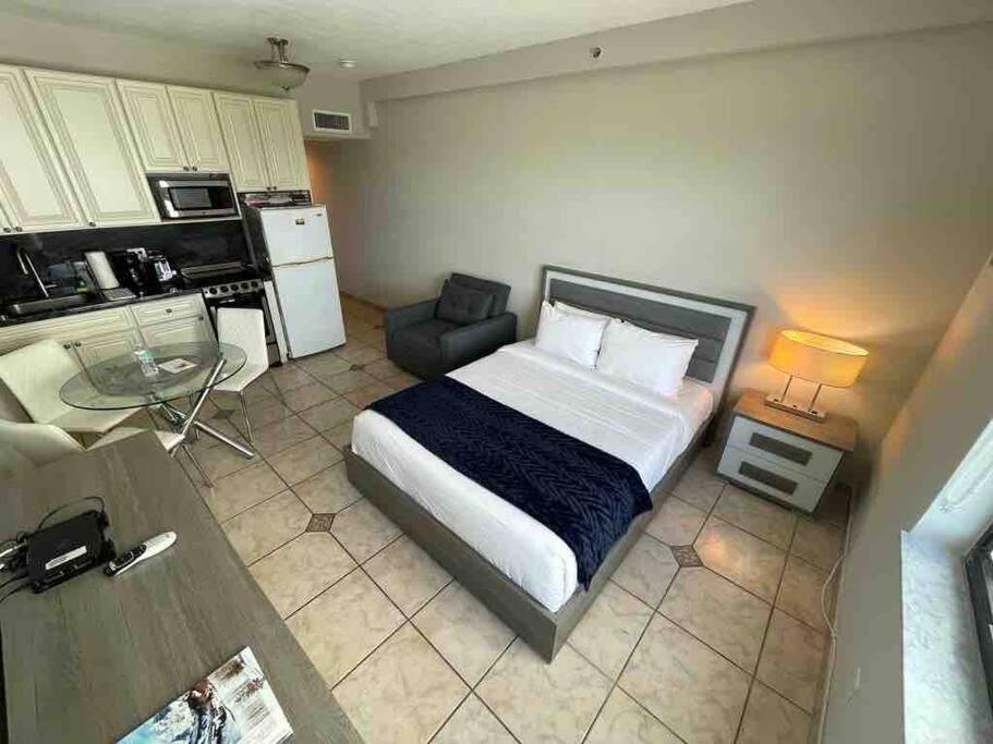 Apartamento Chic Ocean Front Studio! Miami Beach Exterior foto