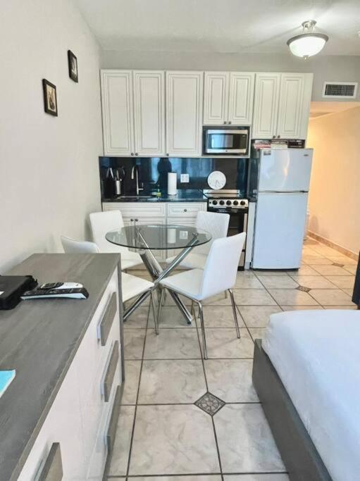 Apartamento Chic Ocean Front Studio! Miami Beach Exterior foto