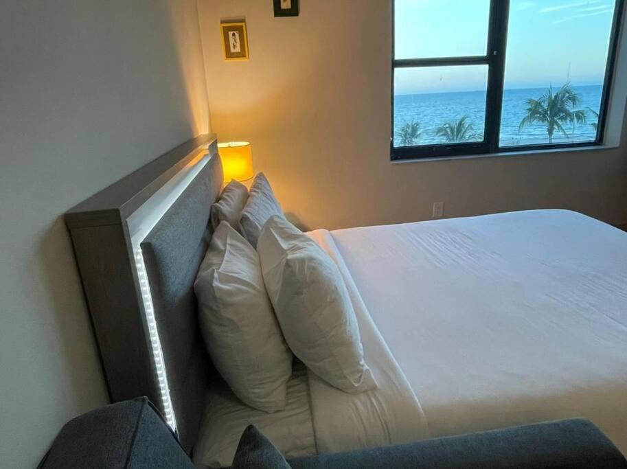 Apartamento Chic Ocean Front Studio! Miami Beach Exterior foto